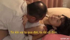 Xoạc nhau với cô bạn thân mông bự dam dang của mẹ